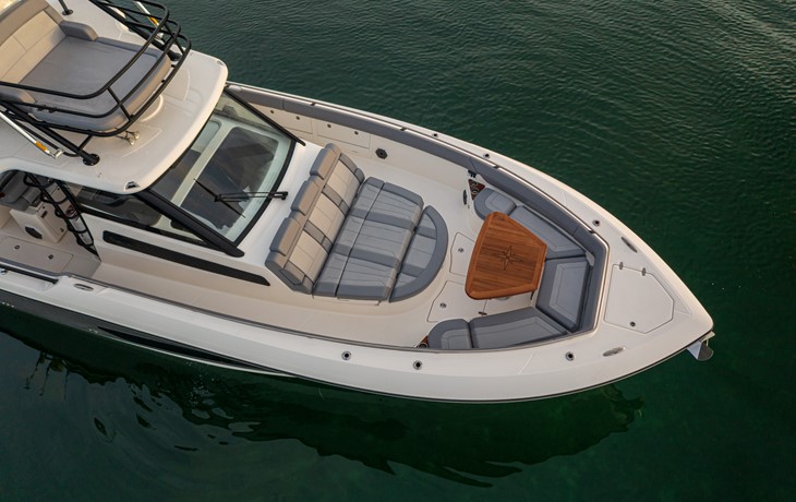 Boston Whaler introduces new 420 Outrage Anniversary Edition